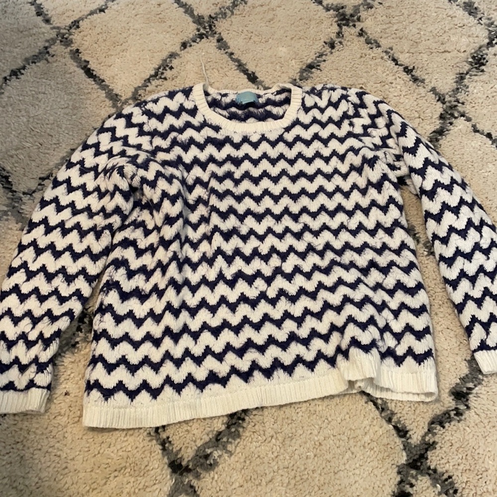 🌵🌺 4 for $20 🌵🌺 CeCe Sweater Medium